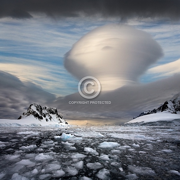 Lenticular cloud formation - Antarctica Lenticular cloud formation - Antarctica