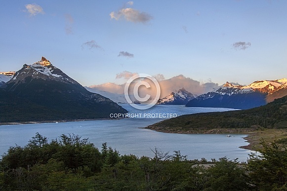 Perito Moreno Glacier - Argentina Perito Moreno Glacier - Argentina