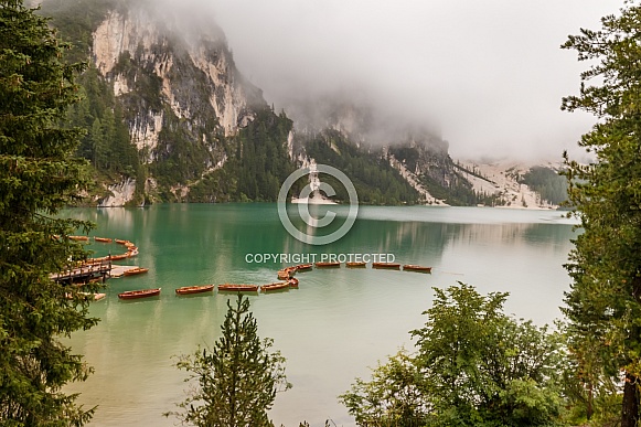 Lago di Braies Lago di Braies