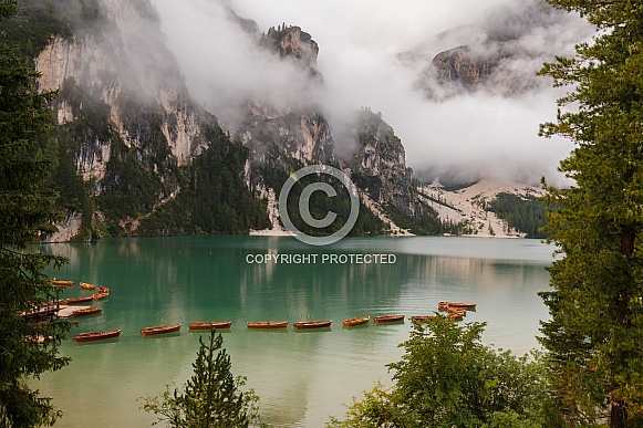 Lago di Braies Lago di Braies