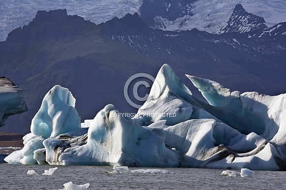Icebergs - Jokulsarlon glacier lagoon - Iceland Icebergs - Jokulsarlon glacier lagoon - Iceland