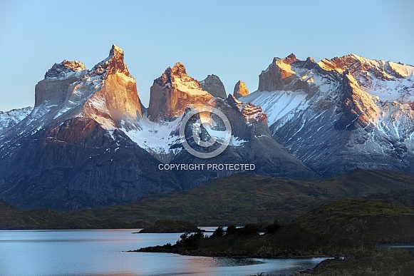 Dawn sunlight on the Cordillera Paine - Patagonia - Chile