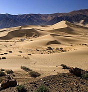 Sand dunes - Tibet